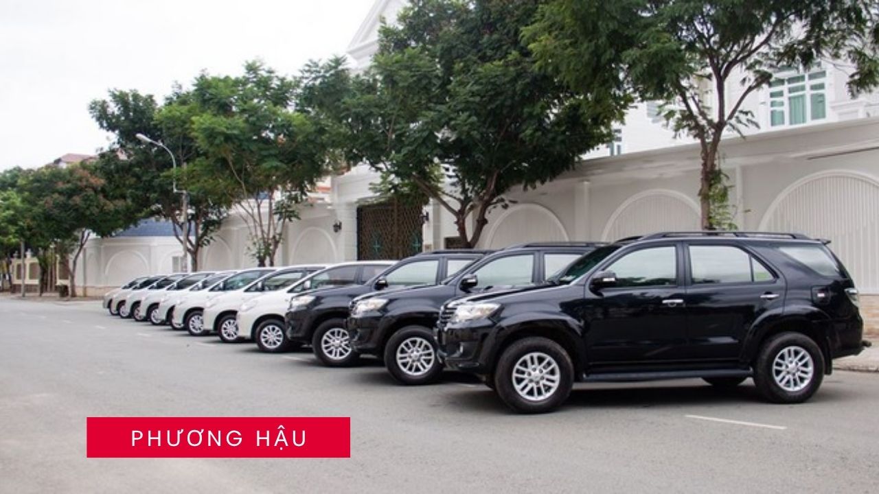 Xe 16 chỗ Hyundai Solati đời mới của Thuê xe Phương Hậu, chuyên Thuê xe gia đình đi du lịch.