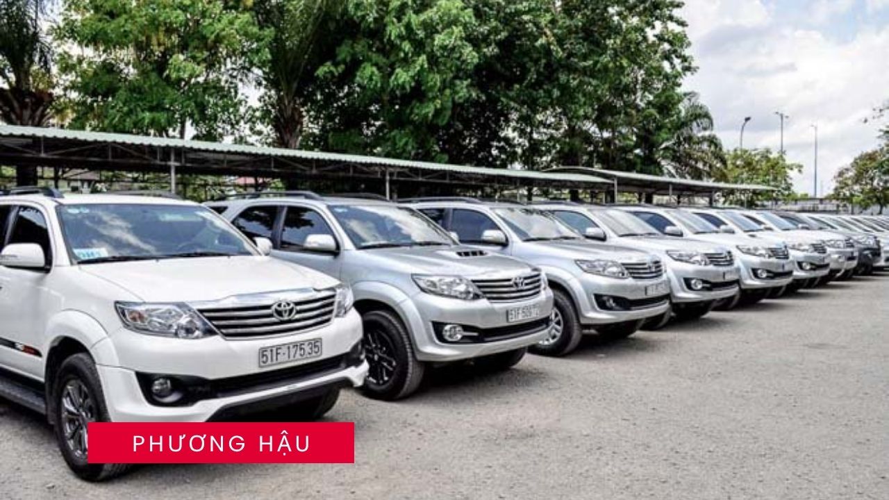 Xe 16 chỗ Hyundai Solati đời mới, lựa chọn hàng đầu khi thuê xe đi tỉnh an toàn, tiện nghi.